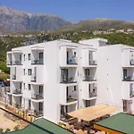 Patio Mare Dhërmi