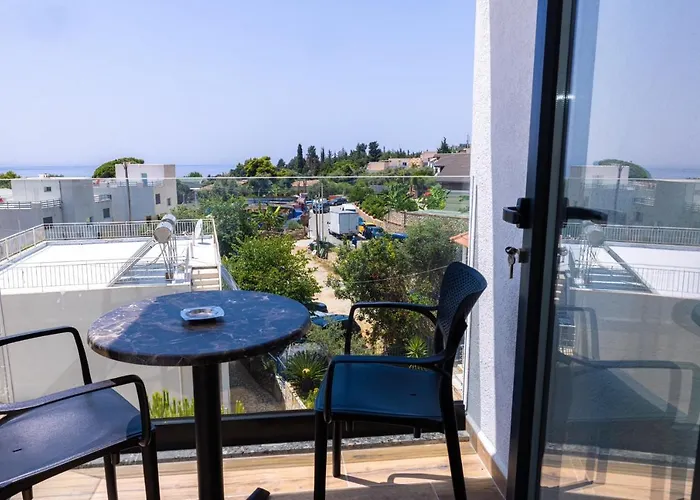 Patio Mare מלון דרמי