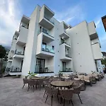 Ξενοδοχείο Patio Mare 4*